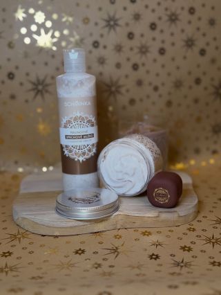 Náš výběr na zimní chladné dny pro tu nejlepší hydrataci. Sprchový peeling, který krásně připraví pokožku na tu nejlepší...